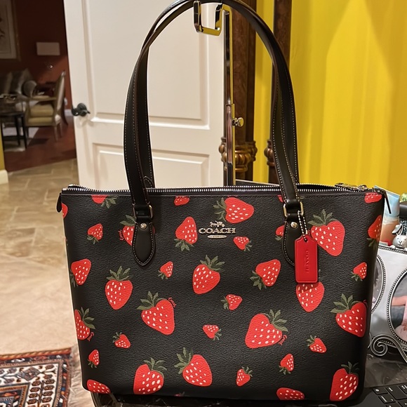 NWT Coach Black Tote Bag W/Wild Strawberry Print, Silver Hardware, Coated Canvas - Picture 3 of 17
